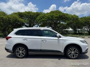 Mitsubishi Outlander 2.4A Sunroof