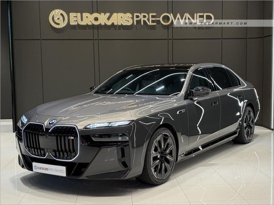 BMW i7 M70 Electric Individual xDrive