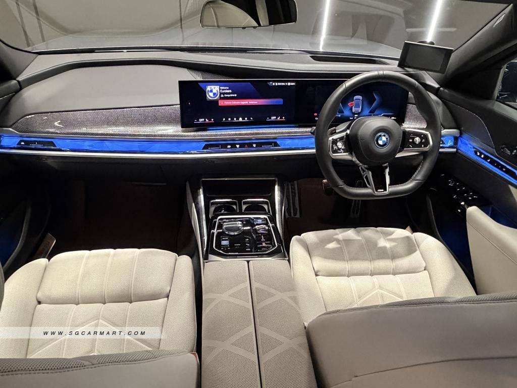 BMW i7 M70 Electric Individual xDrive