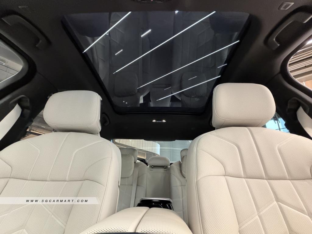 BMW i7 M70 Electric Individual xDrive