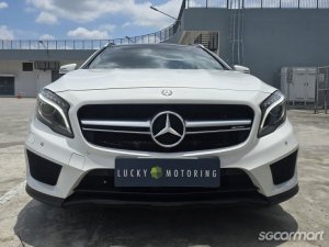 Mercedes-Benz GLA-Class GLA200 AMG Line Sunroof