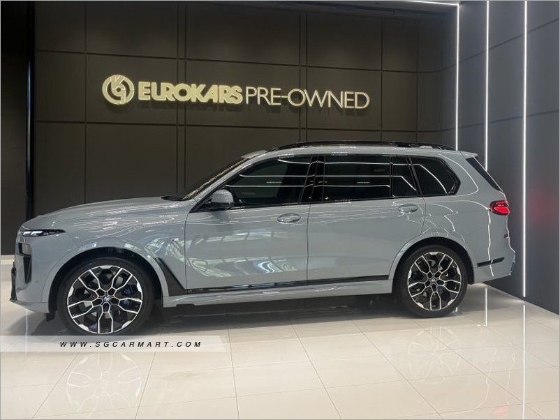 BMW X7 xDrive40i M-Sport 7-Seater