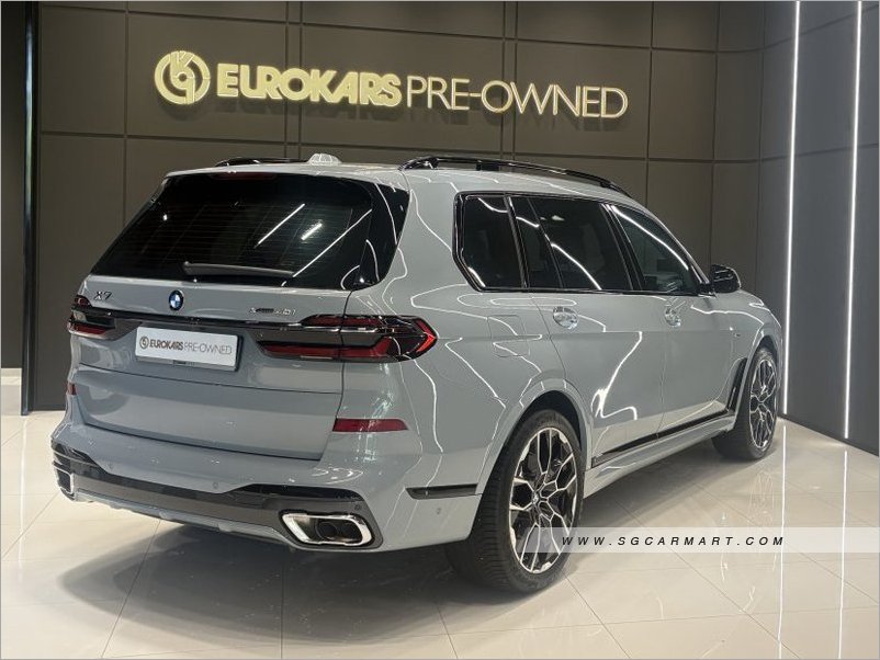 BMW X7 xDrive40i M-Sport 7-Seater