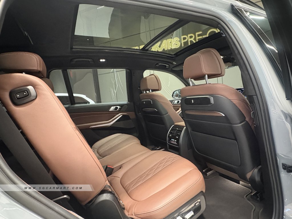 BMW X7 xDrive40i M-Sport 7-Seater