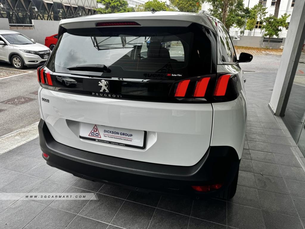 BMW 5 Series 523i Highline - Side Front