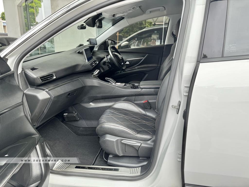 BMW 5 Series 523i Highline - Side Front