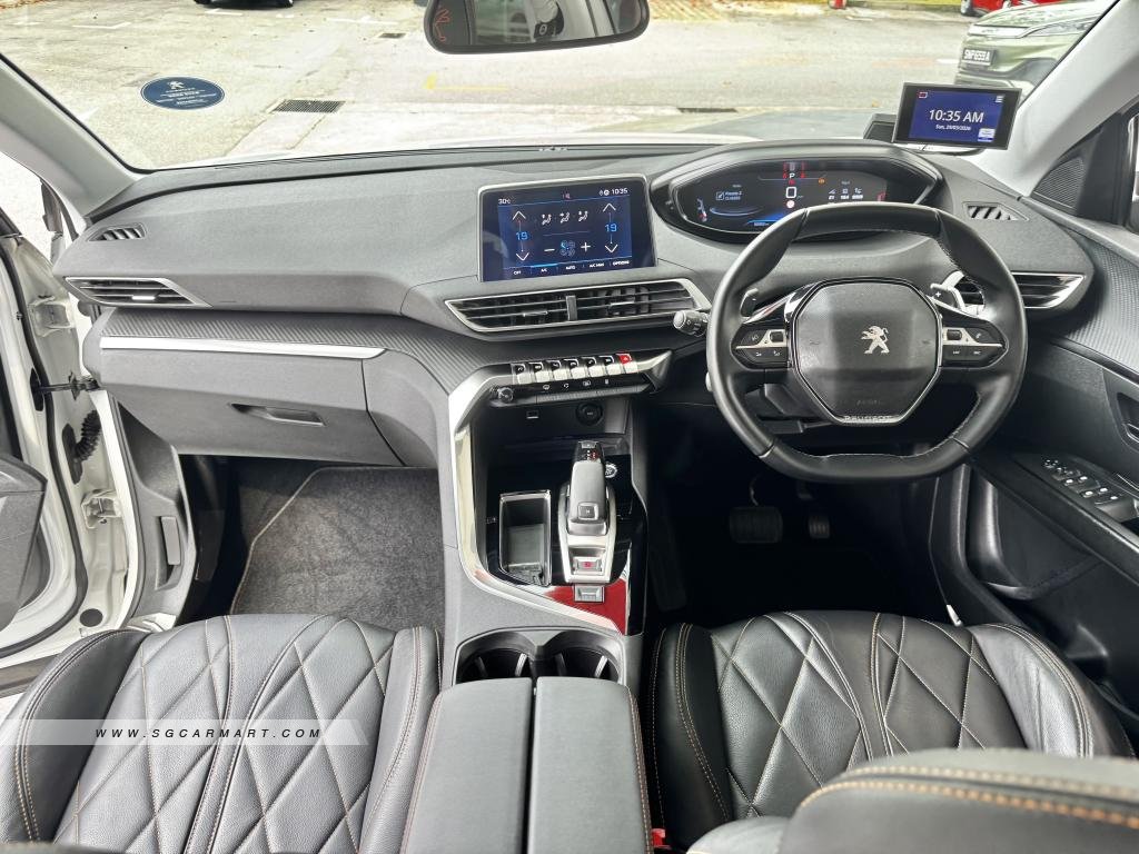 BMW 5 Series 523i Highline - Side Front