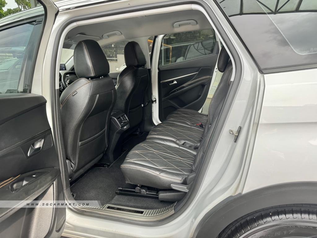 BMW 5 Series 523i Highline - Side Front