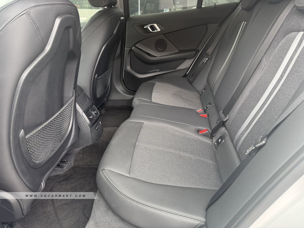 BMW 5 Series 523i Highline - Side Front