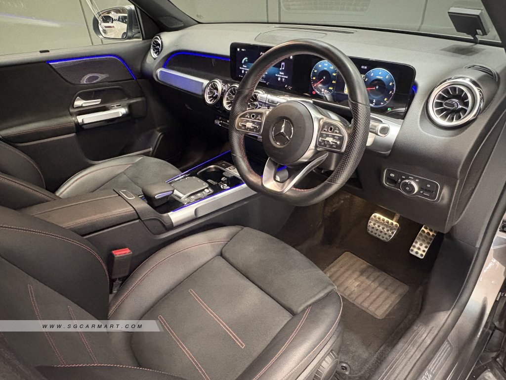 Mercedes-Benz GLB-Class GLB180 AMG Line