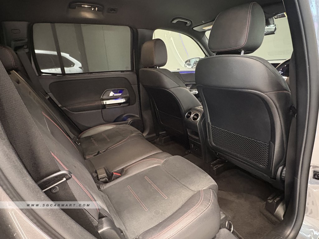 Mercedes-Benz GLB-Class GLB180 AMG Line