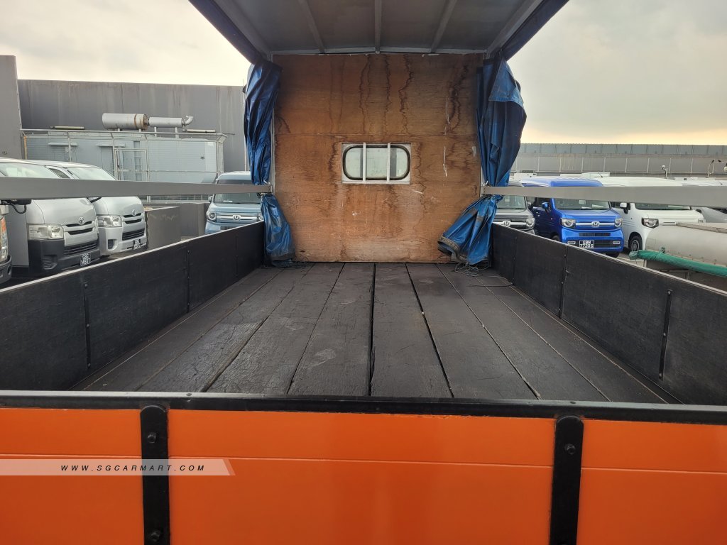 Mitsubishi Fuso Canter 2016 photo 5