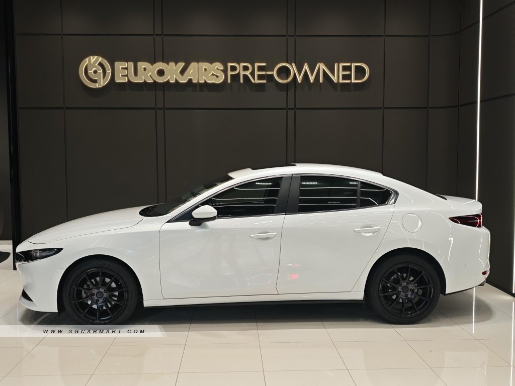 Mazda 3 Mild Hybrid 1.5A Elegance Sunroof