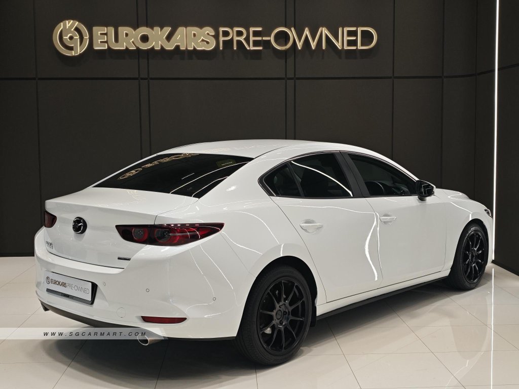 Mazda 3 Mild Hybrid 1.5A Elegance Sunroof