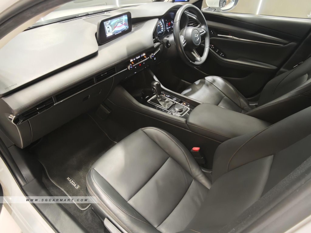 Mazda 3 Mild Hybrid 1.5A Elegance Sunroof