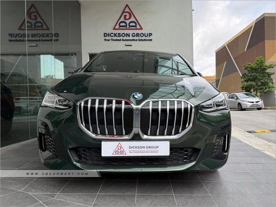 BMW 5 Series 523i Highline - Front