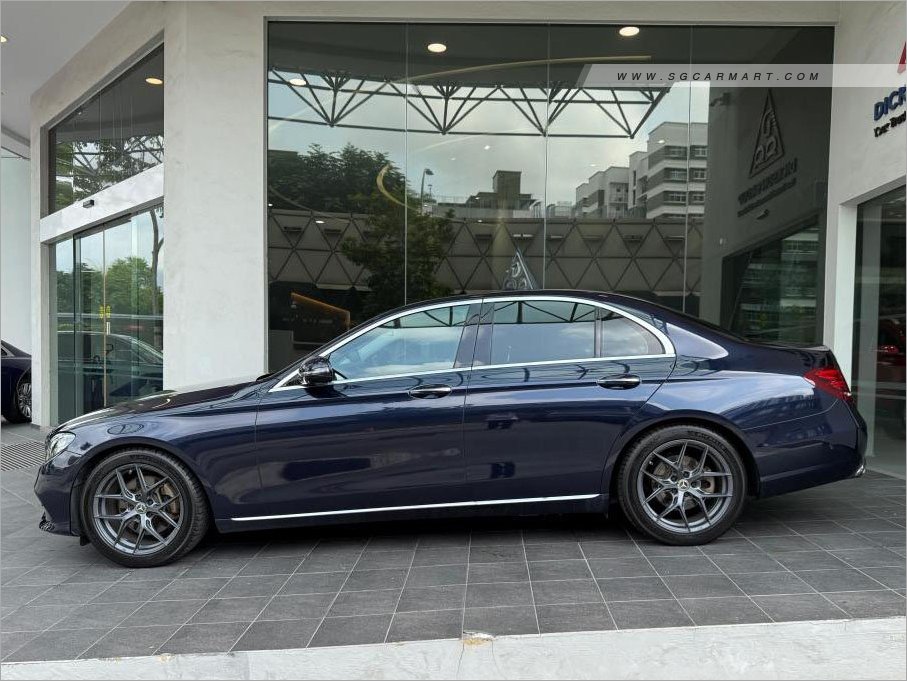 BMW 5 Series 523i Highline - Side Front