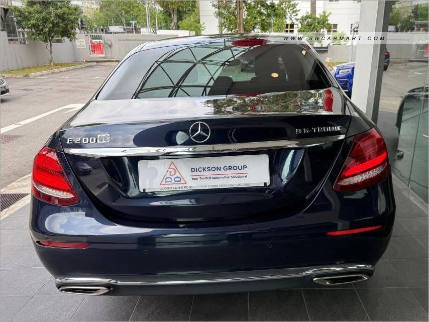 BMW 5 Series 523i Highline - Side Front