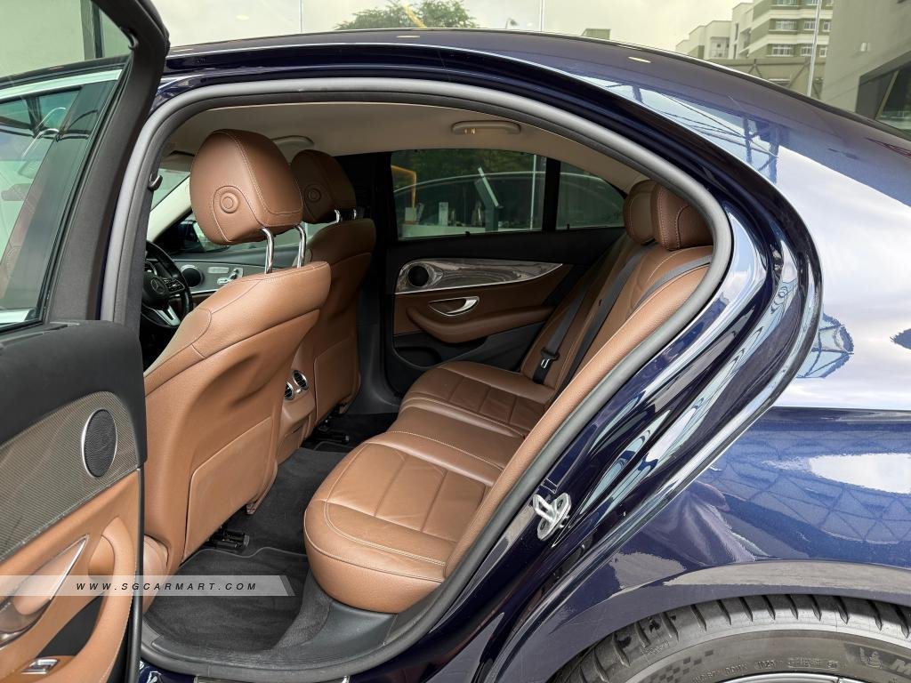 BMW 5 Series 523i Highline - Side Front