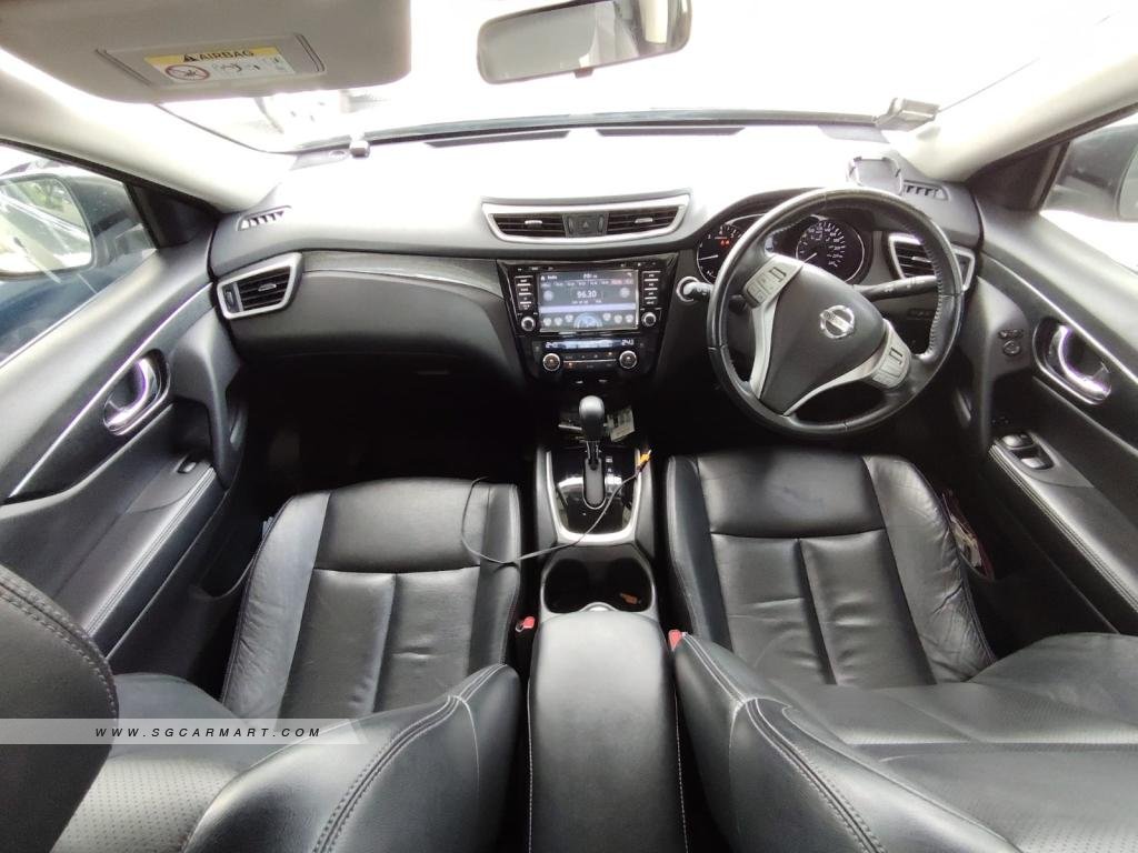 BMW 5 Series 523i Highline - Side Front