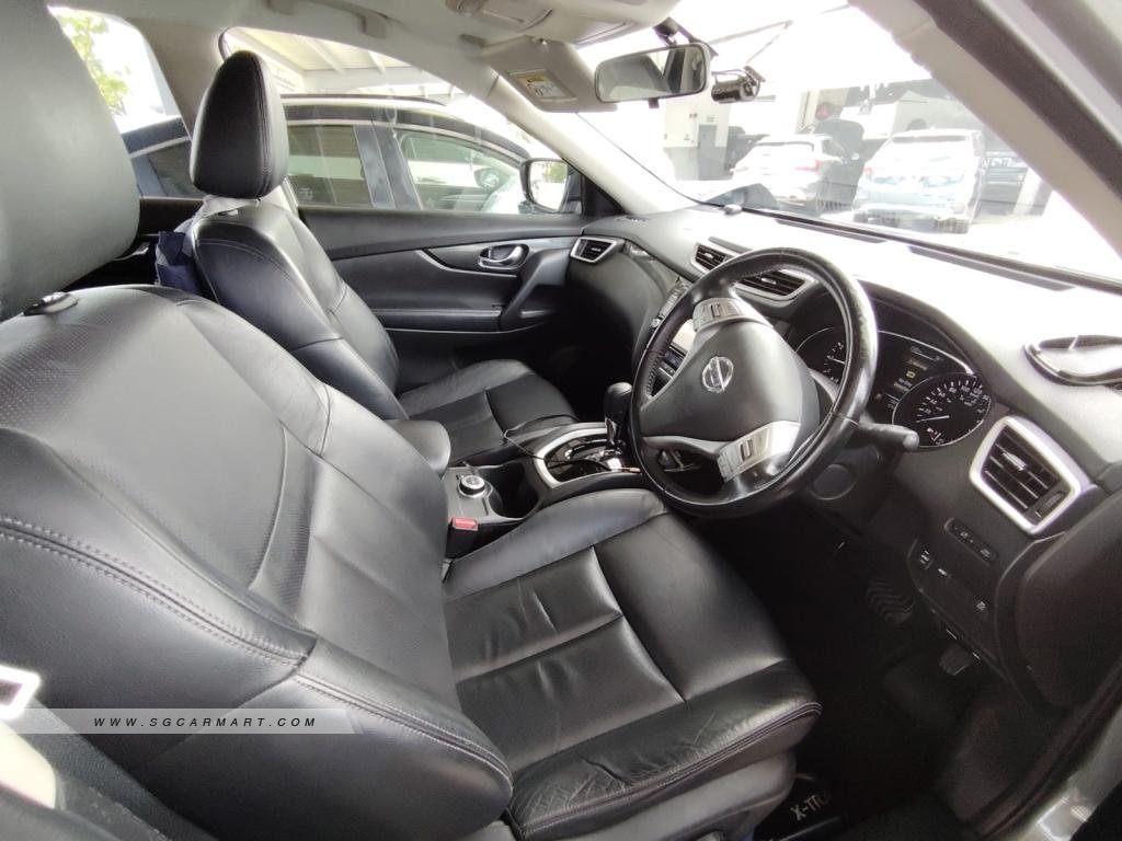 BMW 5 Series 523i Highline - Side Front