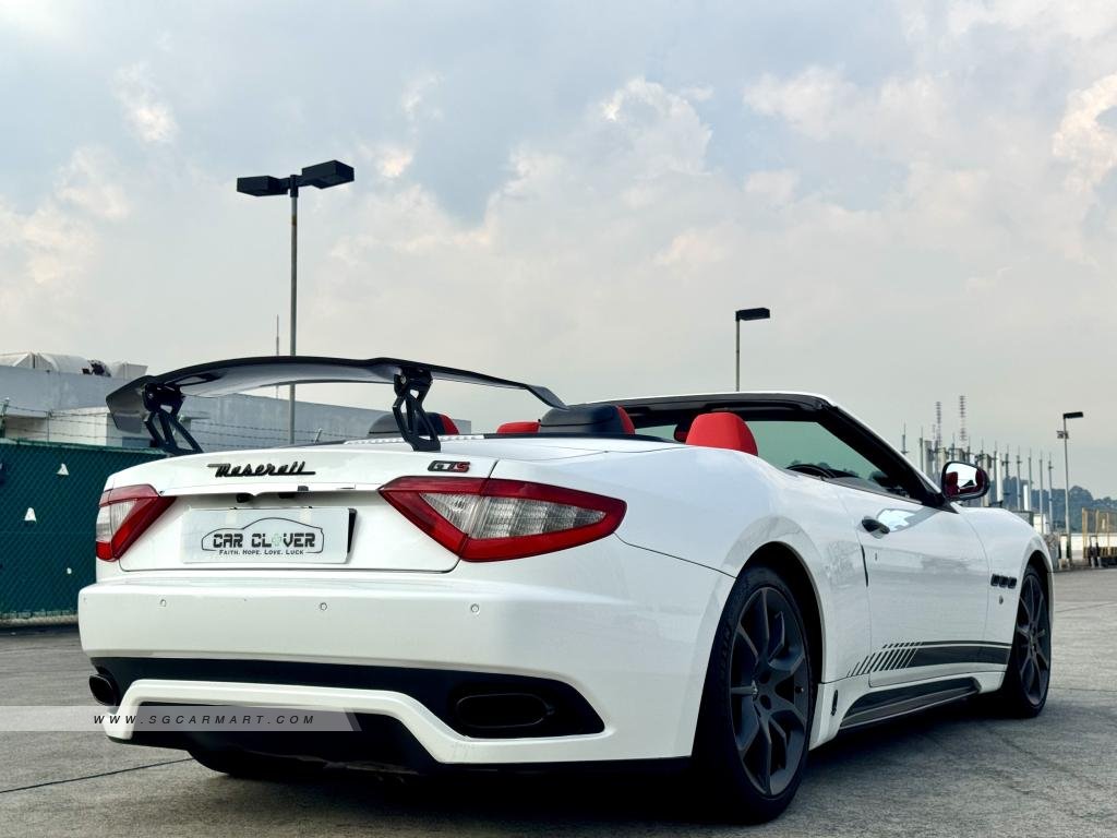 Maserati Grancabrio 2012 photo 4