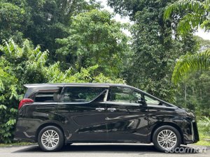 Toyota Alphard Hybrid 2.5A SR C-Package