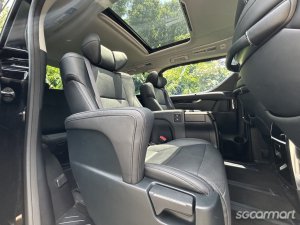 Toyota Alphard Hybrid 2.5A SR C-Package