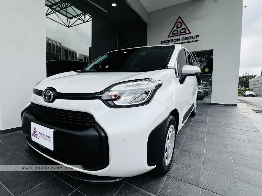 BMW 5 Series 523i Highline - Front