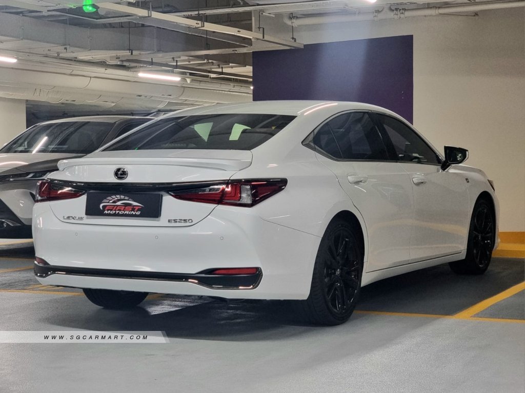 Lexus Es250 2022 photo 5