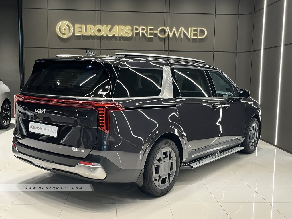 Kia Carnival Hybrid 1.6A Sunroof