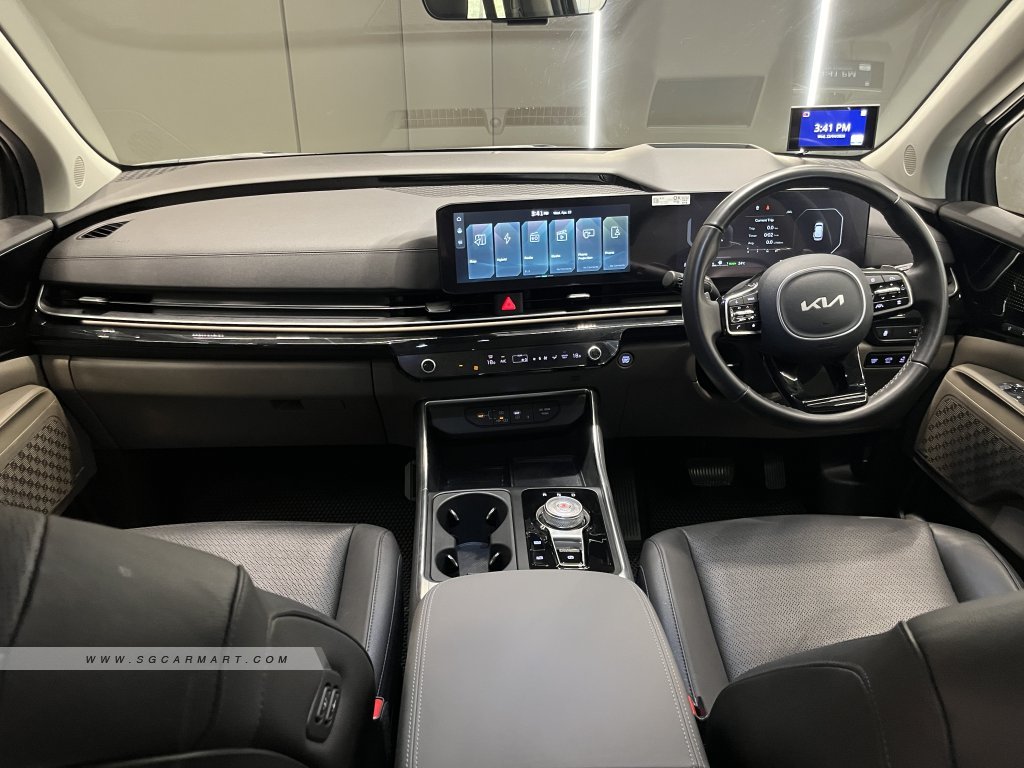 Kia Carnival Hybrid 1.6A Sunroof