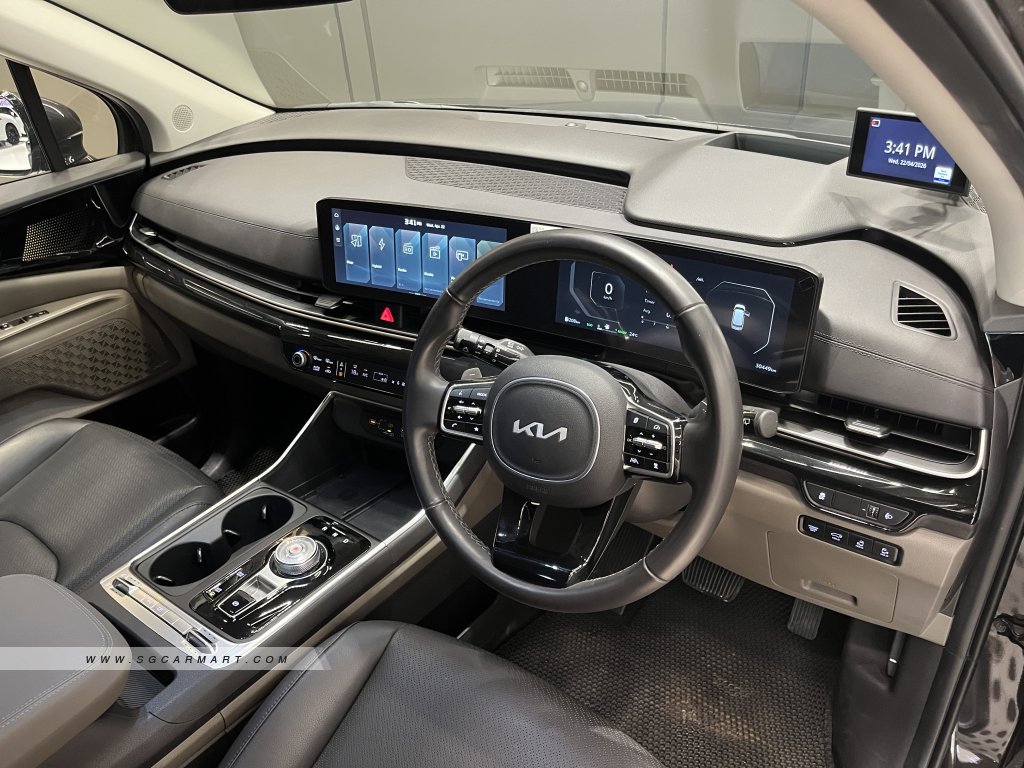 Kia Carnival Hybrid 1.6A Sunroof