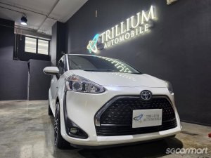 Toyota Sienta Hybrid 1.5A X