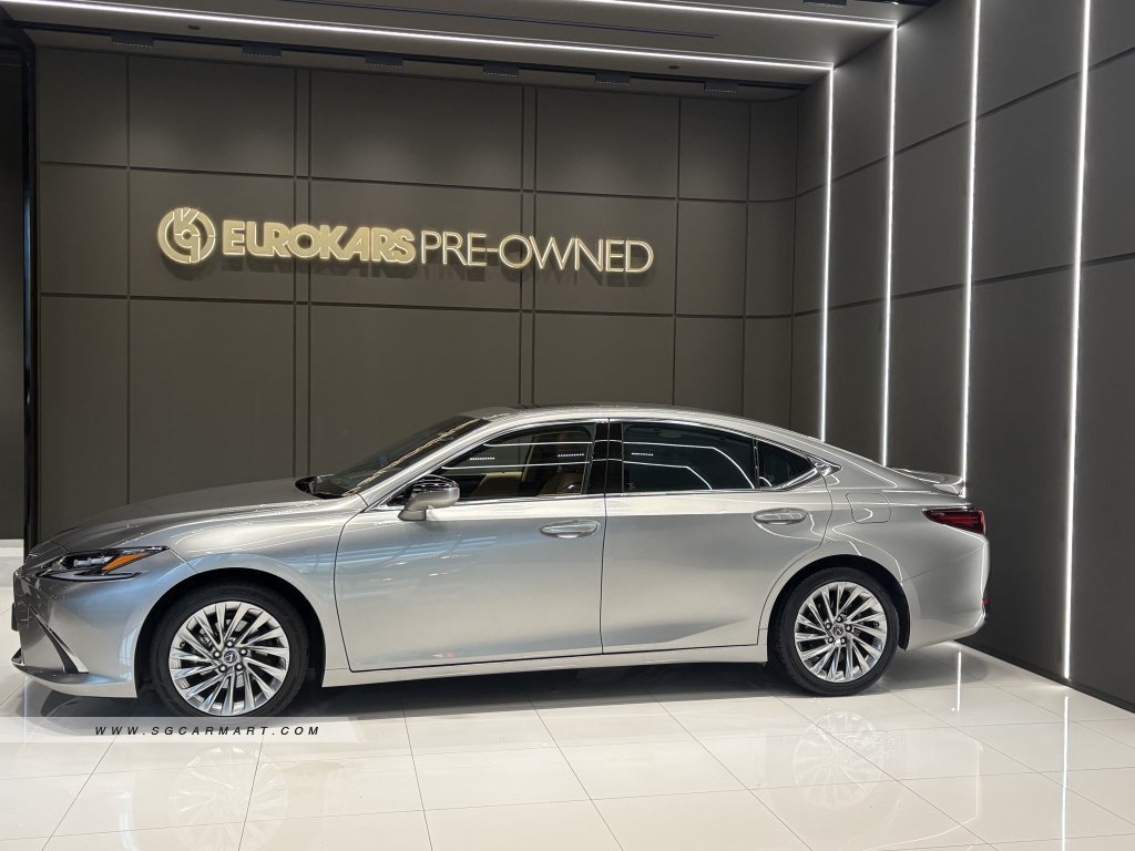 Lexus ES300H Luxury Sunroof