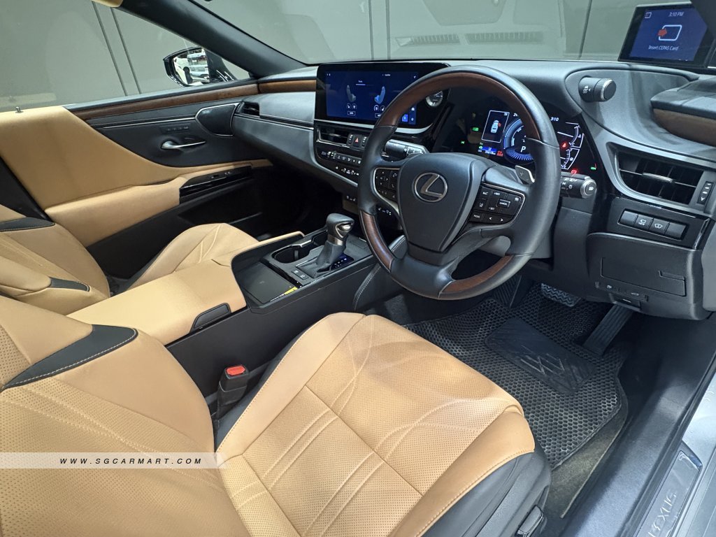 Lexus ES300H Luxury Sunroof