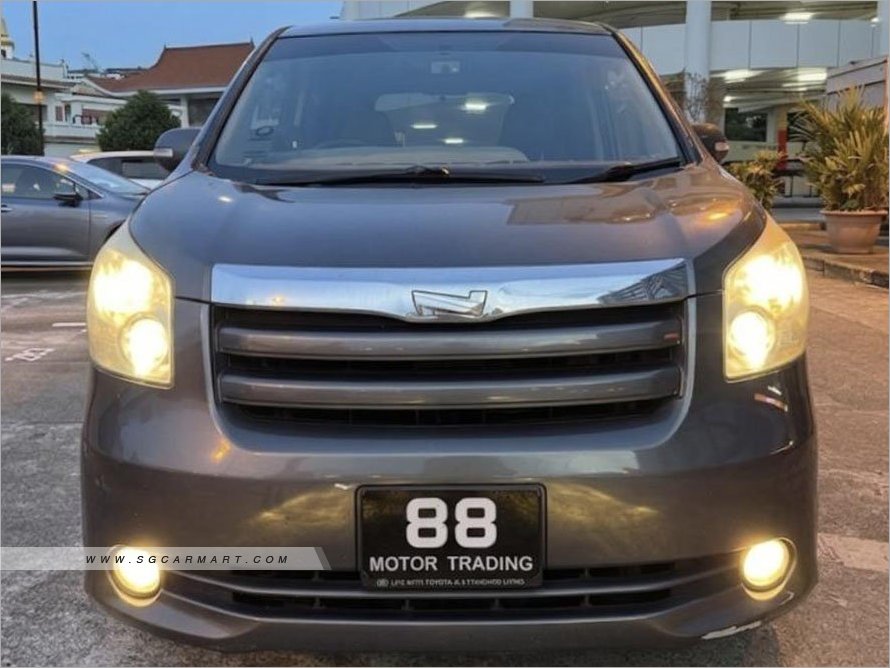 noanoa Toyota Noah | Stylish MPV | View Price & Specs