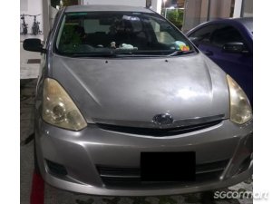 Toyota Wish 1.8A (COE till 11/2027)