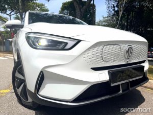 MG ZS Electric Trophy Panoramic Roof