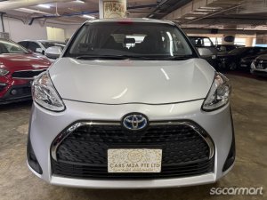 Toyota Sienta Hybrid 1.5A X