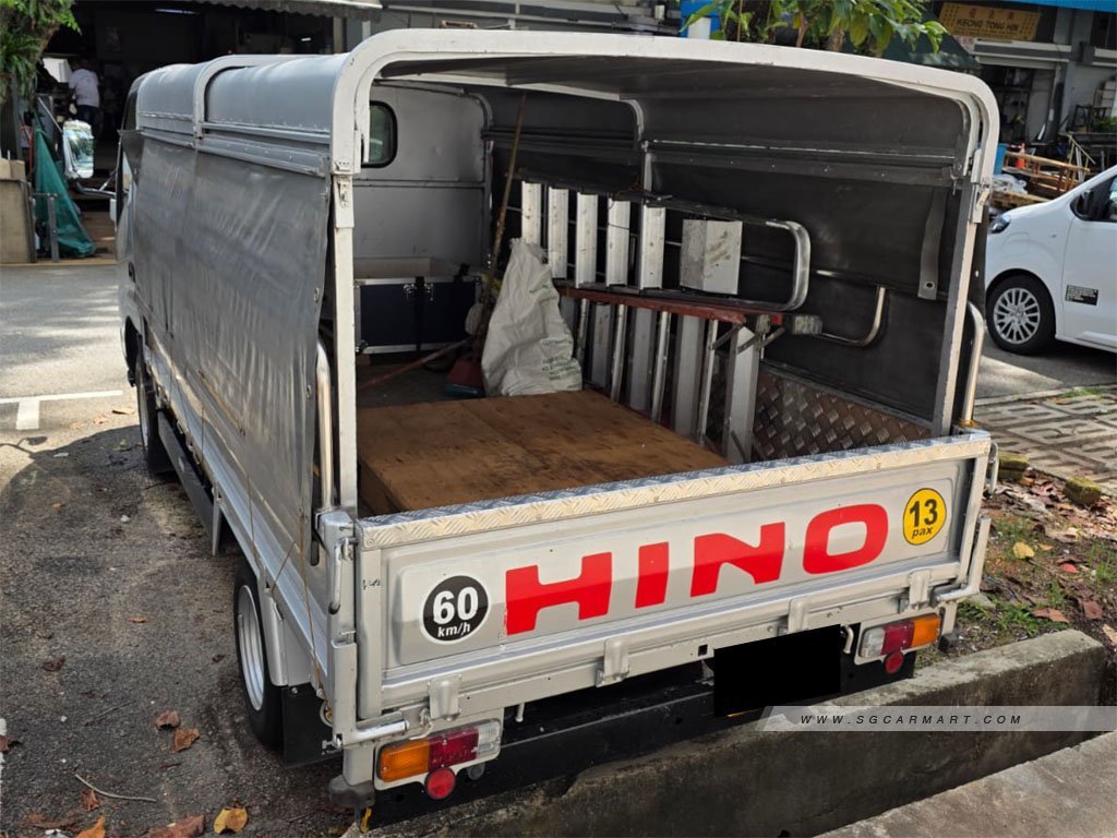Hino Dutro 2024 photo 4