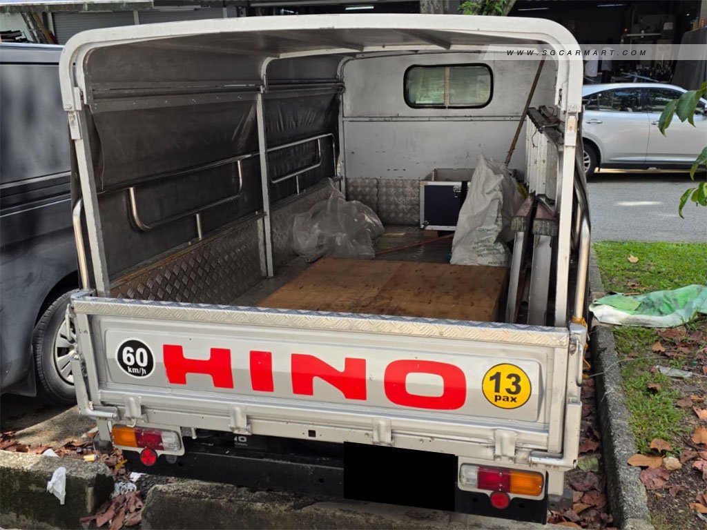 Hino Dutro 2024 photo 5