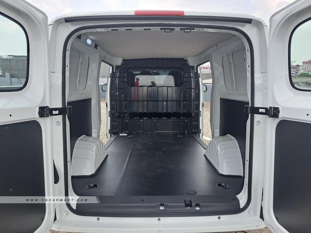 Maxus Edeliver	5 2026 photo 5