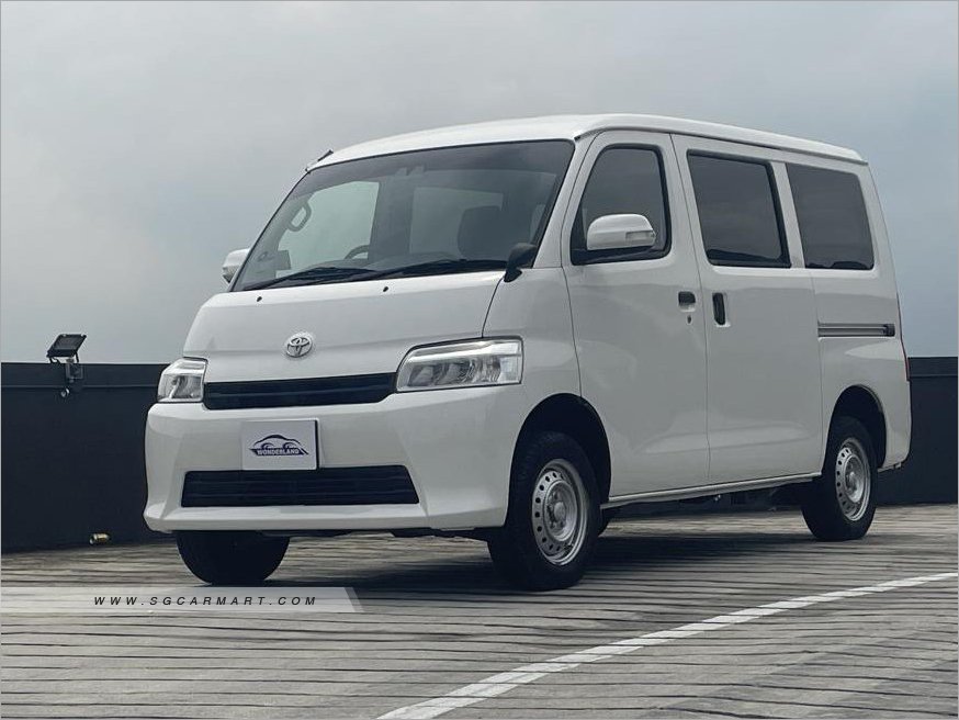 Toyota Townace 2022 photo 2