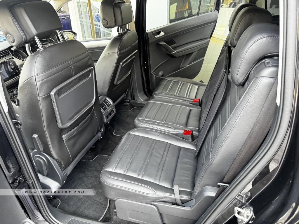 BMW 5 Series 523i Highline - Side Front