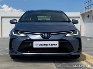 Toyota Corolla Altis Hybrid 1.8A Elegance