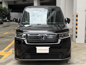 Honda Stepwgn Hybrid Spada 2.0A e-HEV-thumbnail