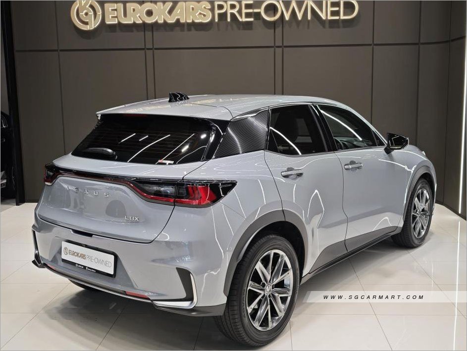 Lexus LBX Hybrid 1.5A Elegant