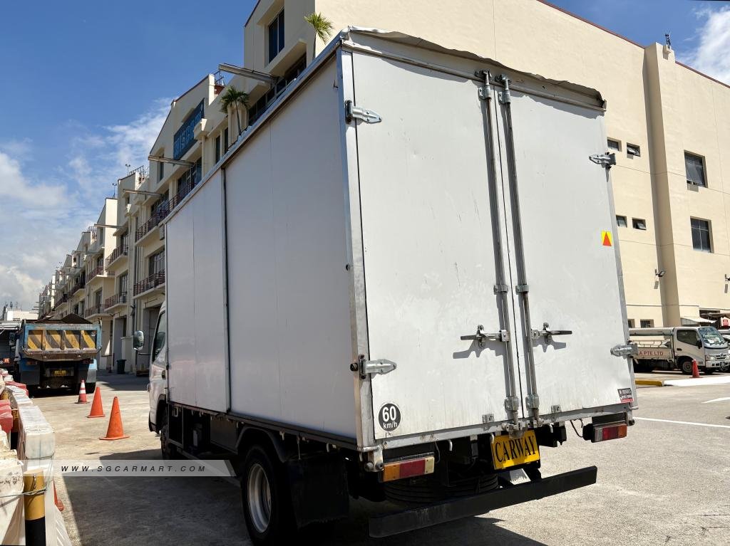 Mitsubishi Fuso Canter 2017 photo 5