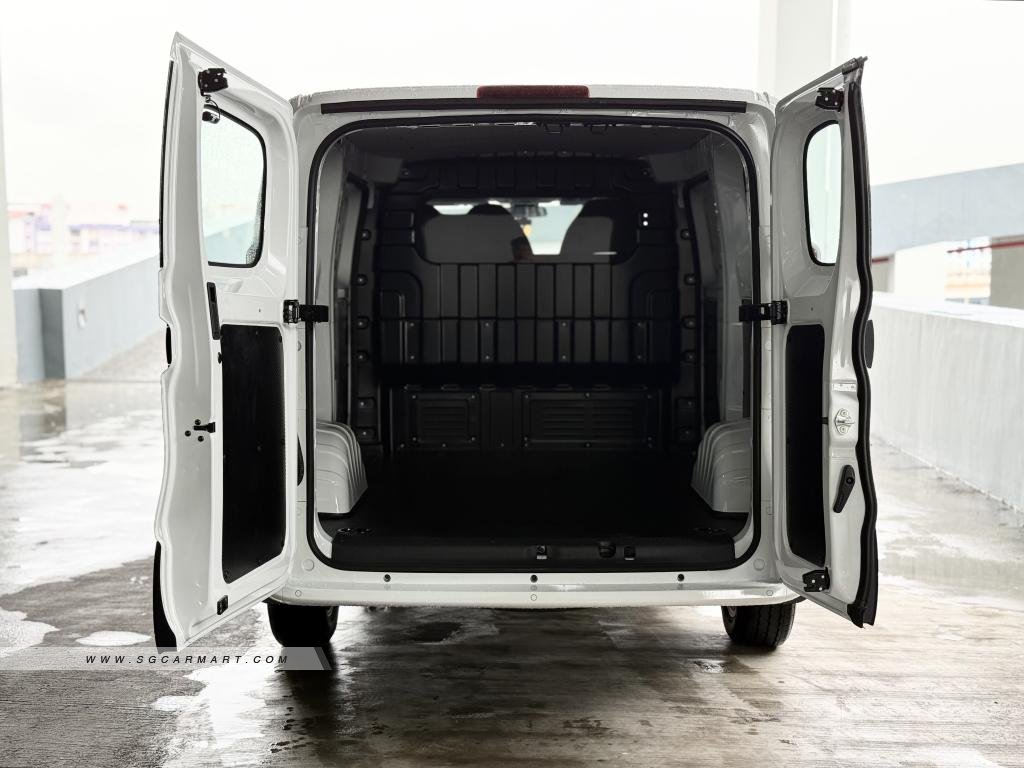 Maxus Edeliver	5 2026 photo 5